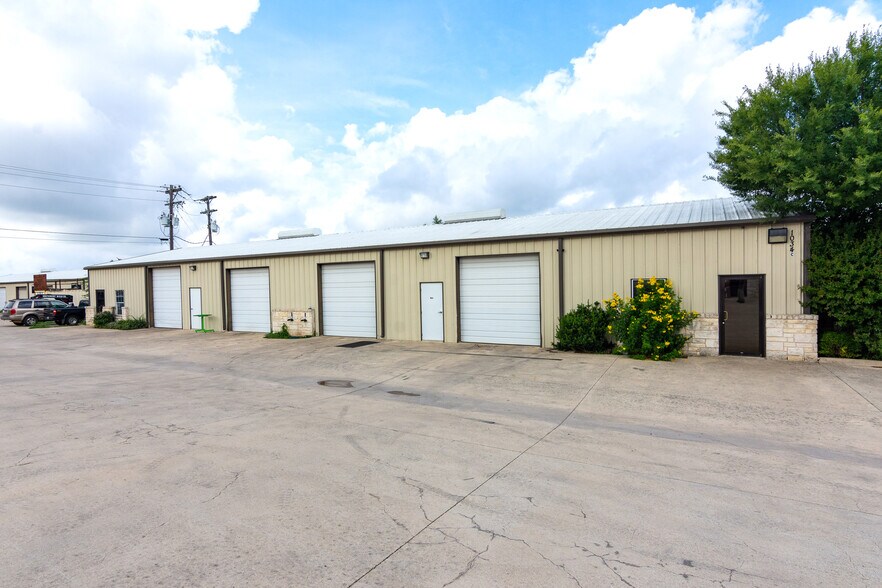Primary Photo Of 1034 Canyon Bend Dr, Dripping Springs Warehouse For Sale