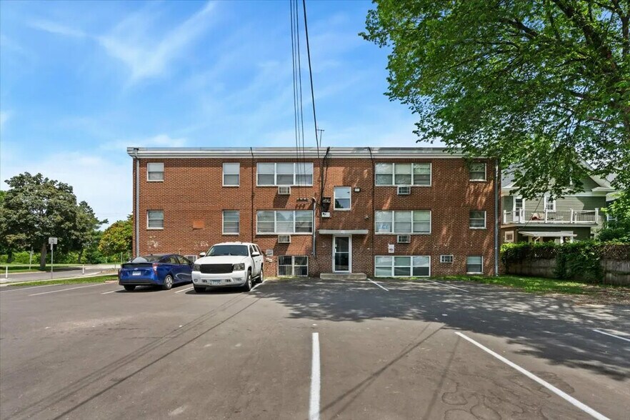 More Photos Of 3540 11th Ave S, Minneapolis Apartments For Sale