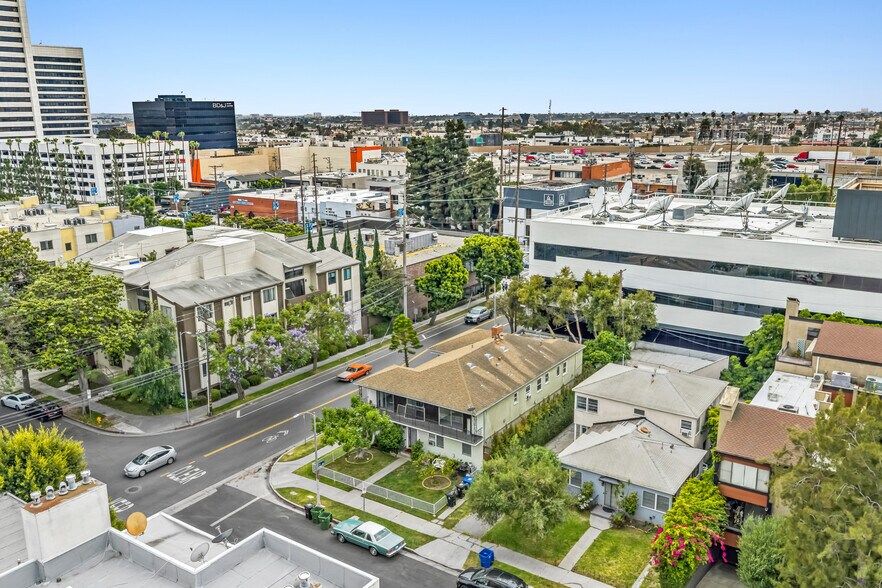 More Photos Of , Los Angeles Multifamily For Sale