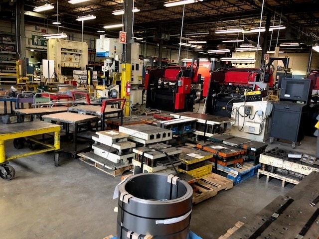 More Photos Of 1111 S Wheeling Rd, Wheeling Warehouse For Lease