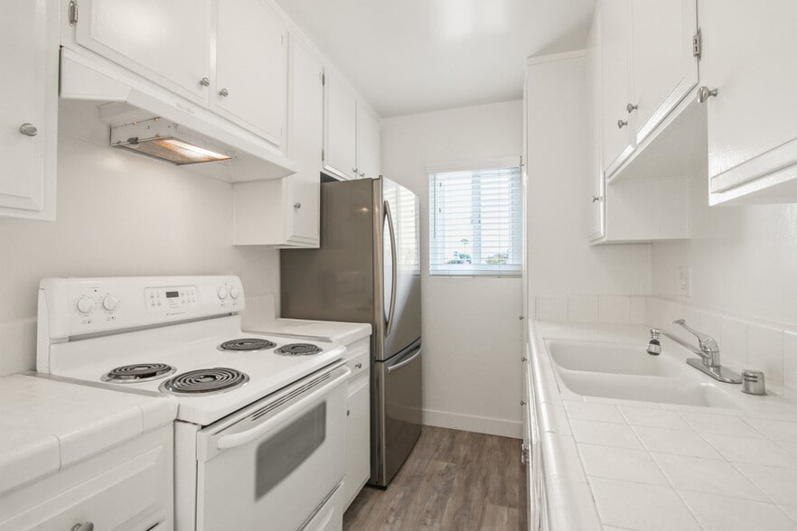 More Photos Of 824 Maple St, Santa Monica Apartments For Sale