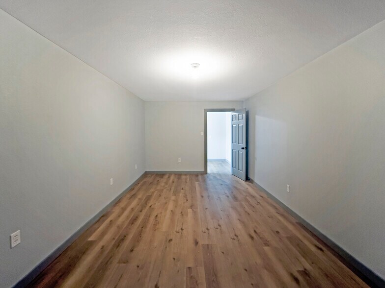 More Photos Of 14 N 10th St, Temple Research And Development For Sale
