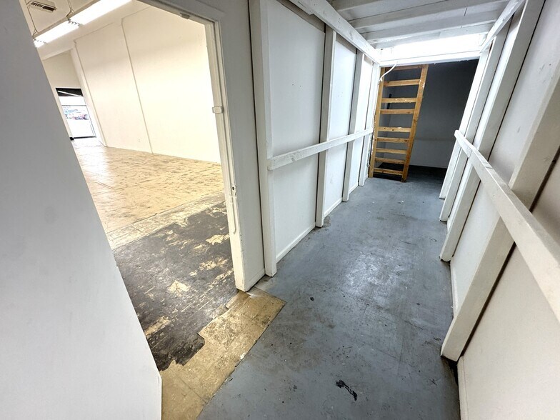 More Photos Of 1018-1020 S Los Angeles St, Los Angeles Light Manufacturing For Lease