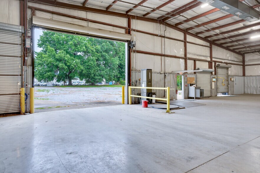 More Photos Of 3501 Saint Elmo Ave, Chattanooga Distribution For Lease