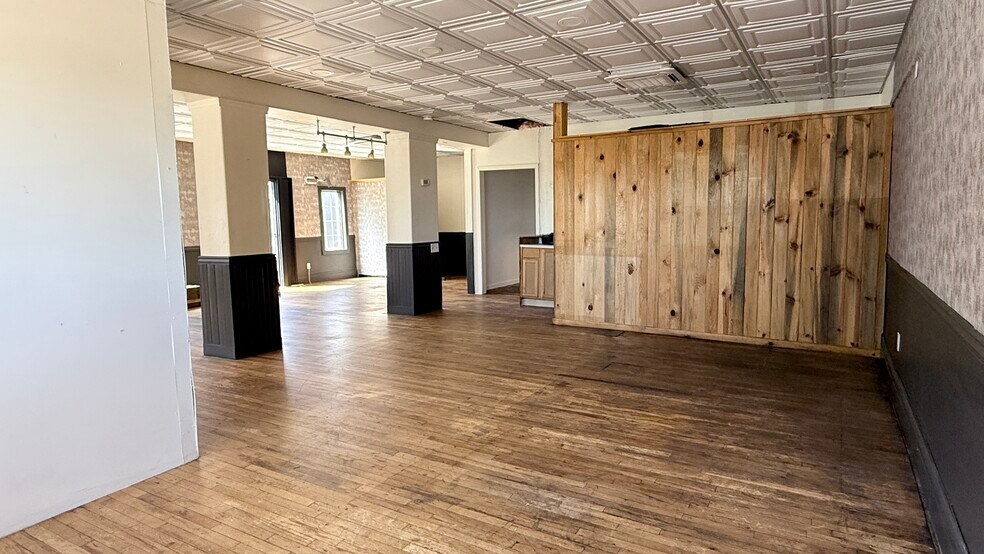 More Photos Of 237 4th Street, Mead Restaurant For Sale