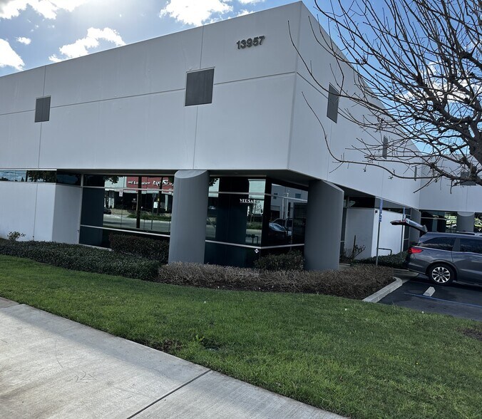 More Photos Of 14101 Rosecrans Ave, La Mirada Unknown For Lease