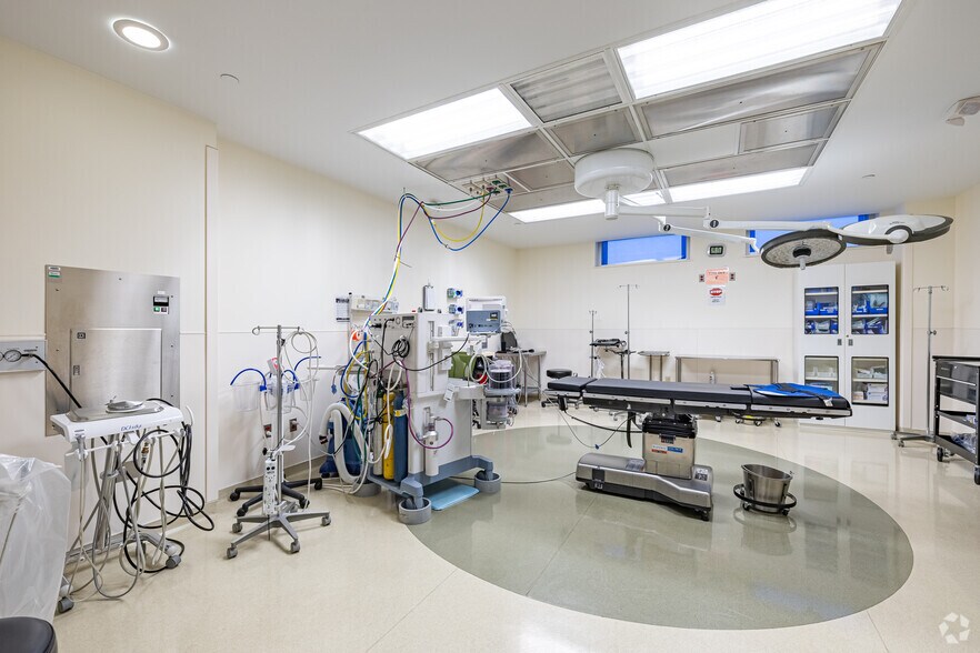 More Photos Of 14-01 Broadway, Fair Lawn Medical For Lease