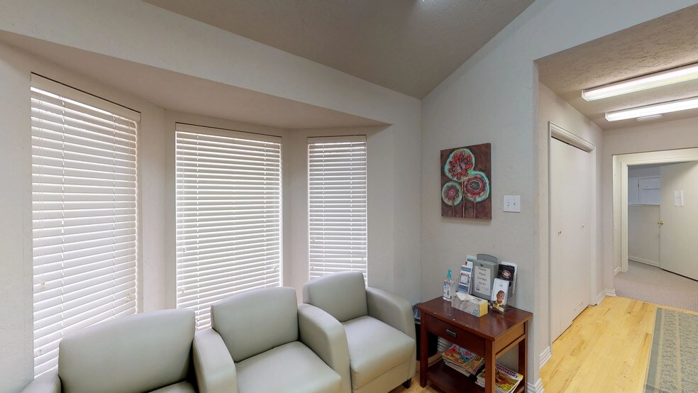 More Photos Of 1208 Bent Oaks Ct, Denton Office Residential For Sale