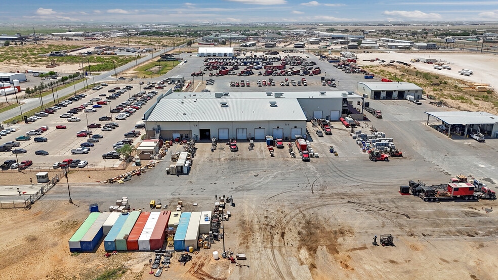 More Photos Of 7104 W County Road 116, Midland Warehouse For Lease