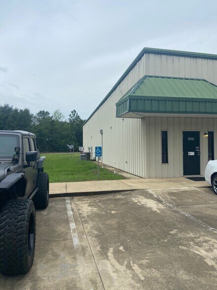 More Photos Of 1603 Krug St, Albany Industrial For Lease