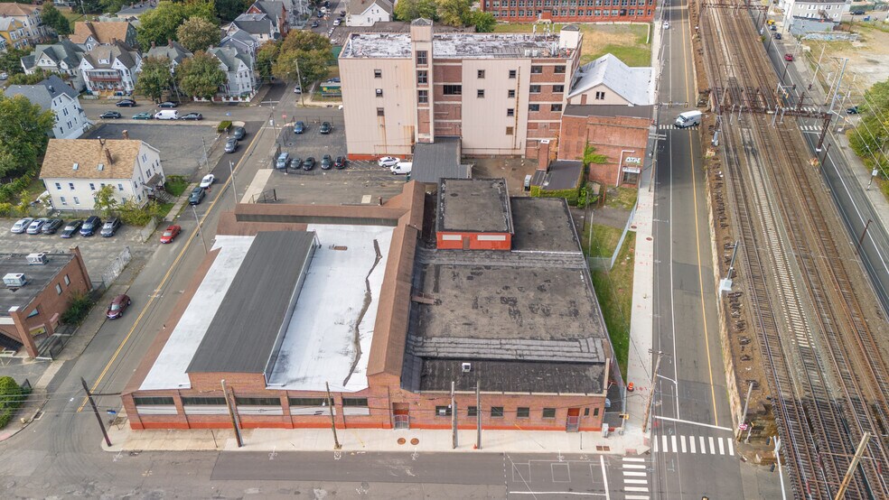 More Photos Of 275 Warren St, Bridgeport Warehouse For Sale