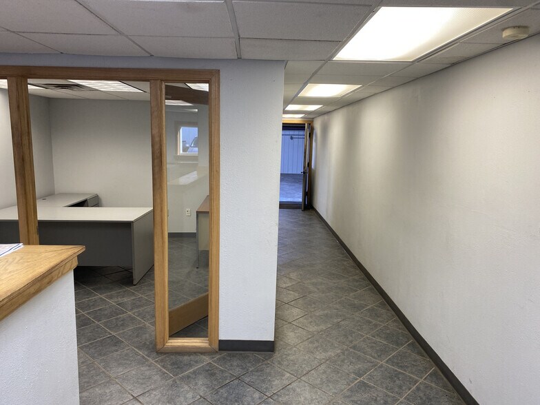 More Photos Of 27116 Grummand Ave, Tea Manufacturing For Lease