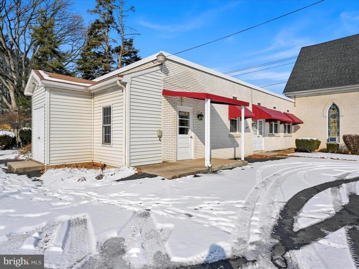 More Photos Of 100 New Haven St, Mount Joy General Retail For Lease