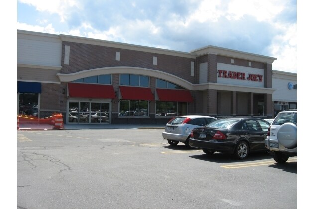 More Photos Of 2021-2093 Smith Haven Plz, Lake Grove Unknown For Lease