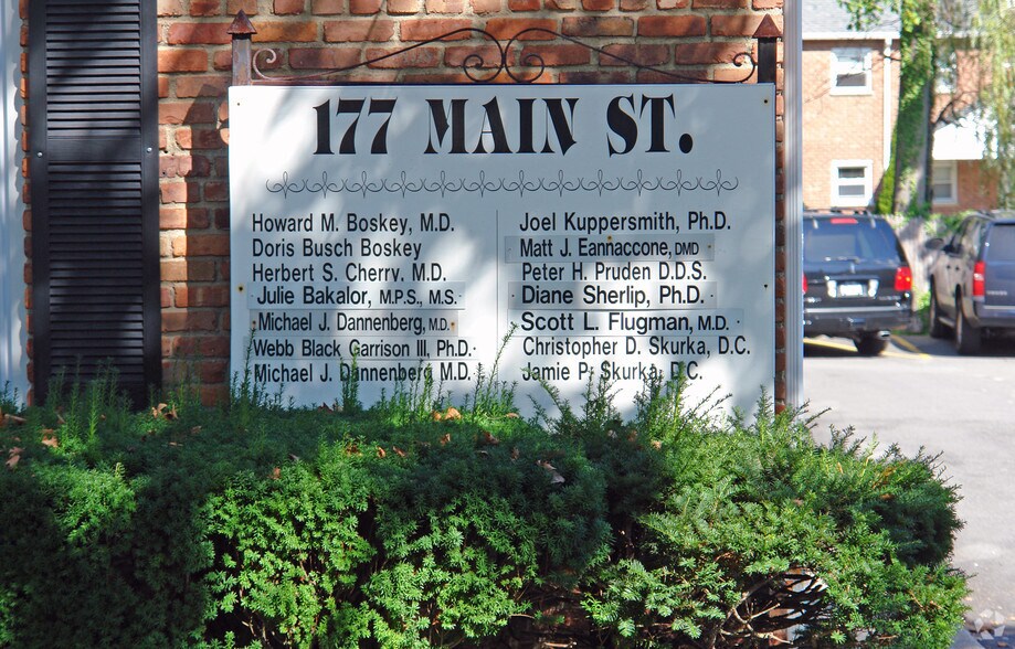 More Photos Of 177 Main St, Huntington Medical For Lease