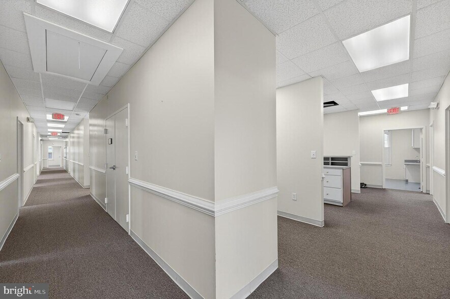 More Photos Of 7117 Salem Fields Blvd, Fredericksburg Office For Lease
