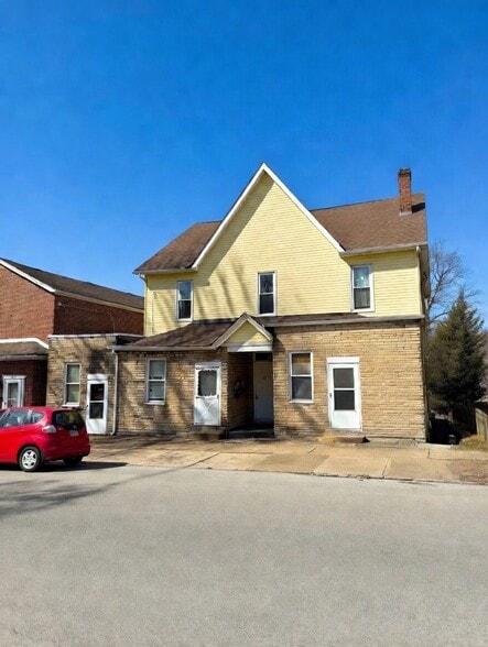 More Photos Of 671 5th St, Oakmont Apartments For Sale