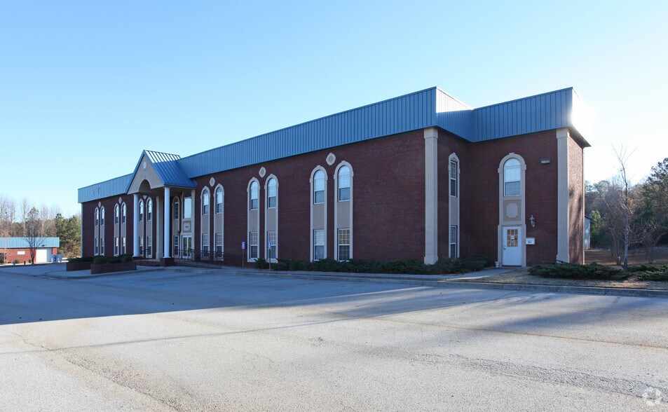 More Photos Of 7544 Southlake Pky, Jonesboro Light Distribution For Lease