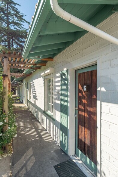 More Photos Of 306 W Saint Charles St, San Andreas Hotel For Sale