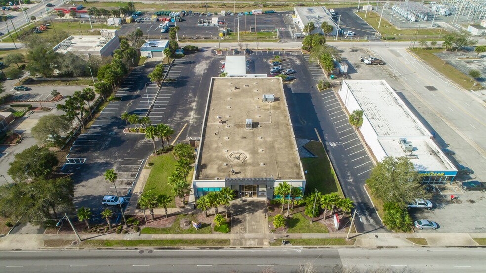 More Photos Of 130 N Ridgewood Ave, Daytona Beach Office For Sale