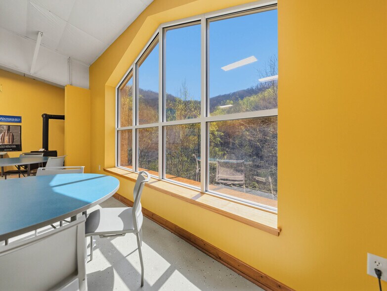 More Photos Of 95 Upstream Campus Trl, Sylva Schools For Sale