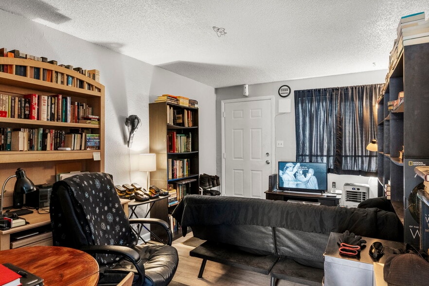 More Photos Of 1129 Akron St, Aurora Apartments For Sale