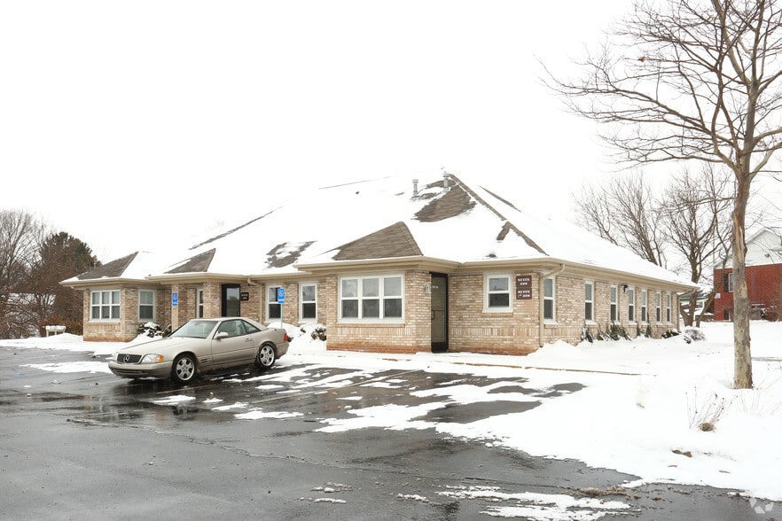 More Photos Of 839 S Cedar St, Mason Medical For Sale