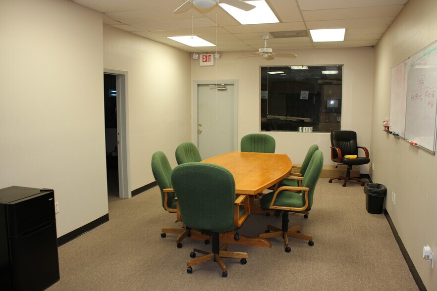 More Photos Of 6333-6339 All American Blvd, Orlando Warehouse For Lease