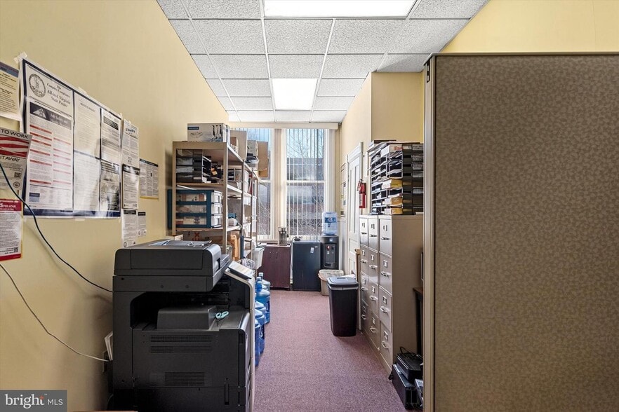 More Photos Of 37-45 E Boscawen St, Winchester Office For Sale