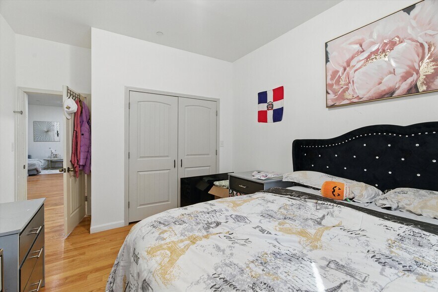 More Photos Of 265-267 Essex St st, Lawrence Apartments For Sale