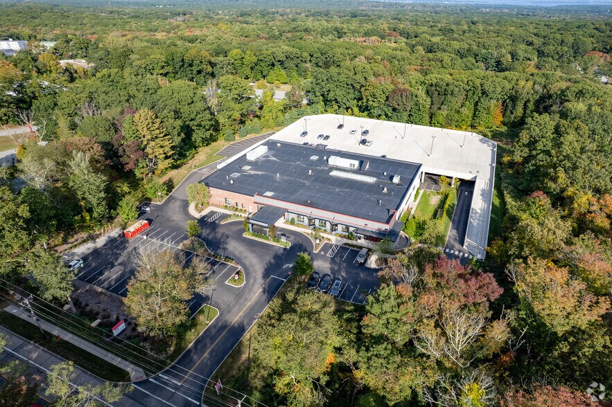 More Photos Of 1598 S County Trl, East Greenwich Medical For Lease