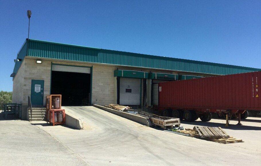 More Photos Of 2575 Inkster Blvd, Winnipeg Industrial For Sale