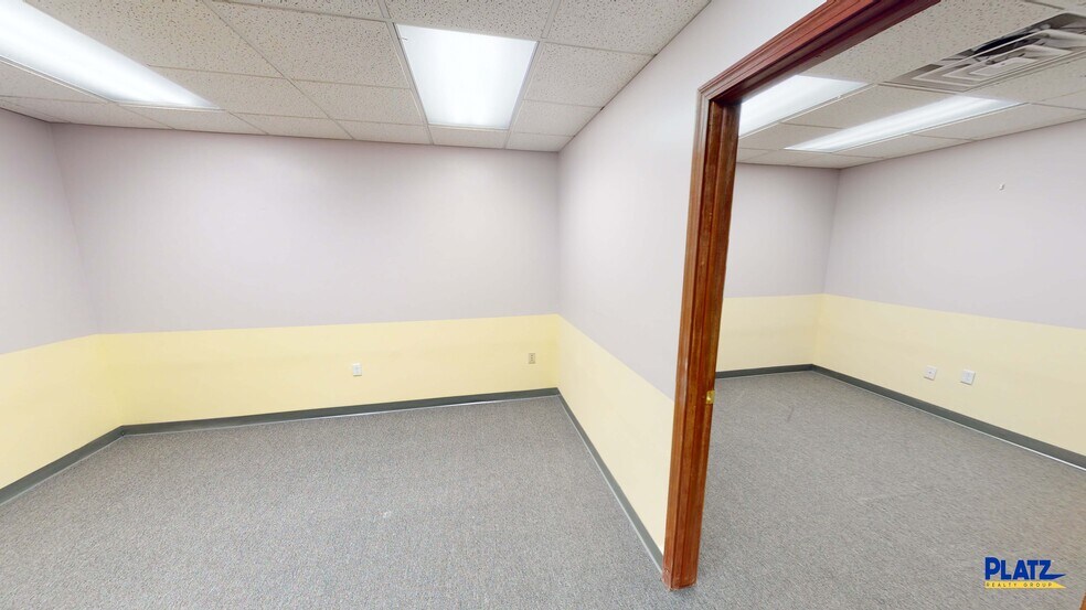 More Photos Of 8261 Market St, Youngstown Medical For Sale
