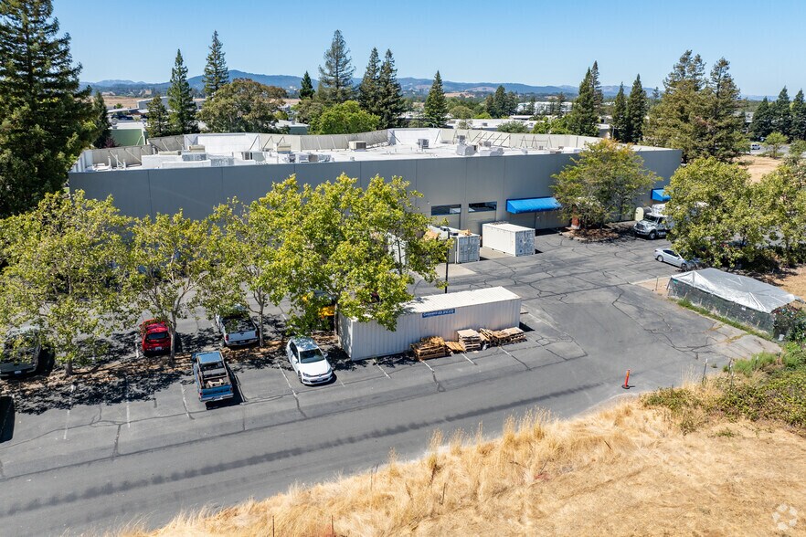 More Photos Of 3636 N Laughlin Rd, Santa Rosa Research And Development For Lease