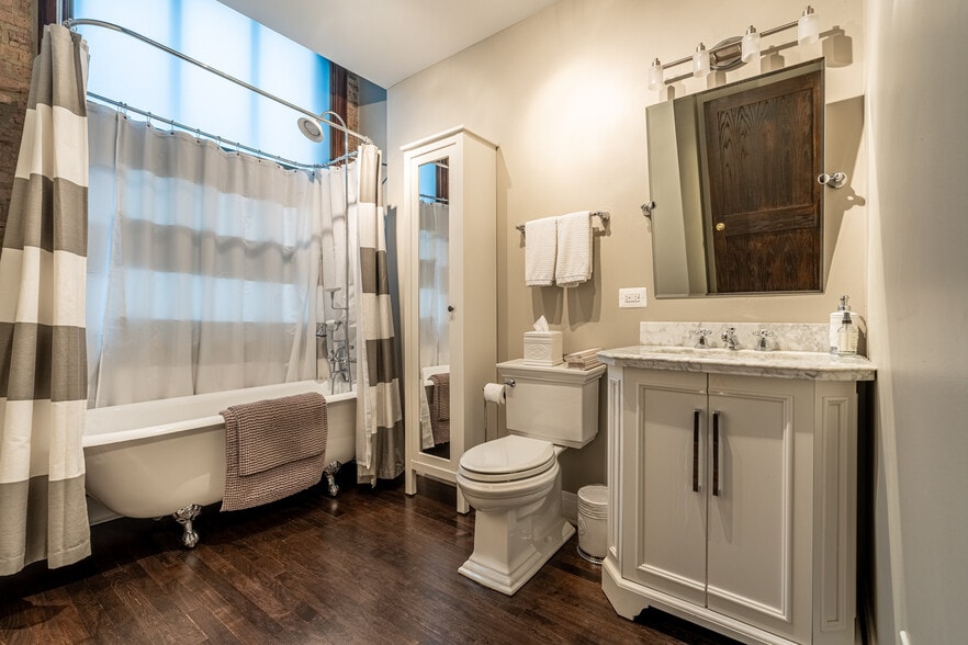 More Photos Of 120 S State St, Chicago Medical For Lease