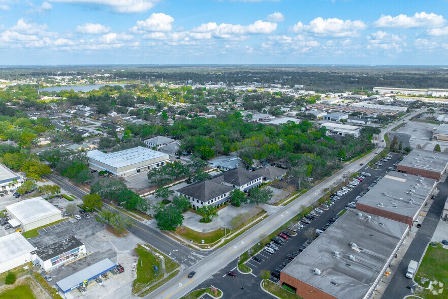 More Photos Of 2310 Commerce Point Dr, Lakeland Unknown For Lease