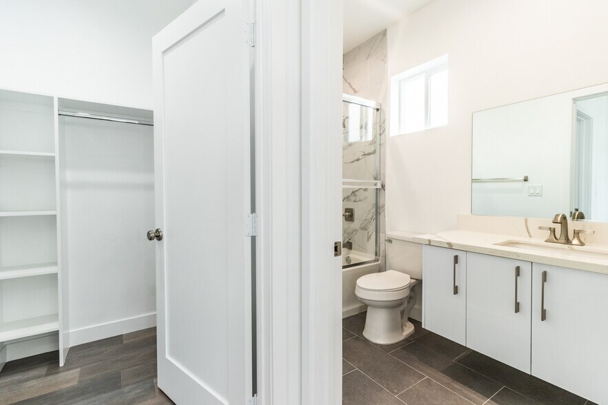 More Photos Of 1818 Thurman Ave, Los Angeles Apartments For Sale