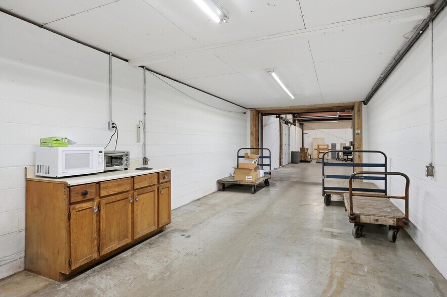 More Photos Of 2154 Old Charleston Rd NE, Cleveland Refrigeration Cold Storage For Sale