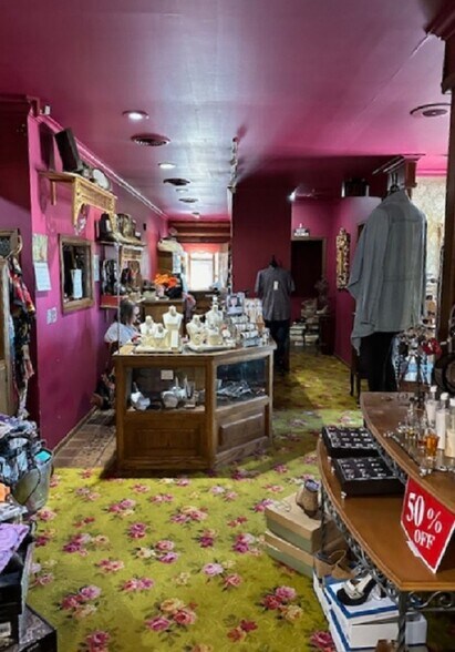 More Photos Of 2424 Williams Ave, Woodward General Retail For Sale