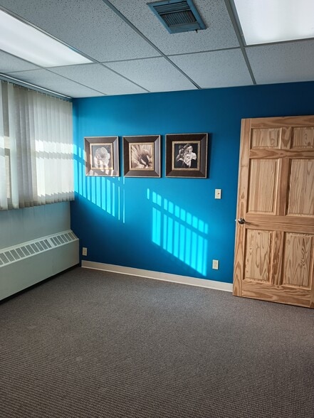 More Photos Of 4921 E State St, Rockford Office For Sale