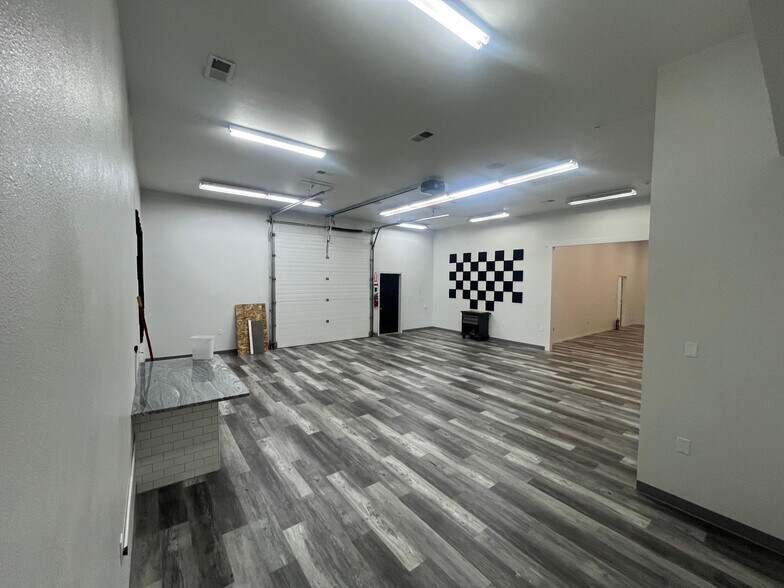 More Photos Of 6503 W Okanogan Ave, Kennewick Warehouse For Lease