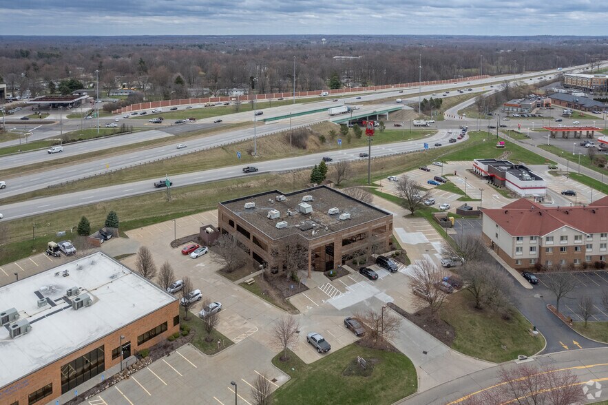 More Photos Of 1575 Corporate Woods Pky, Uniontown Office For Lease