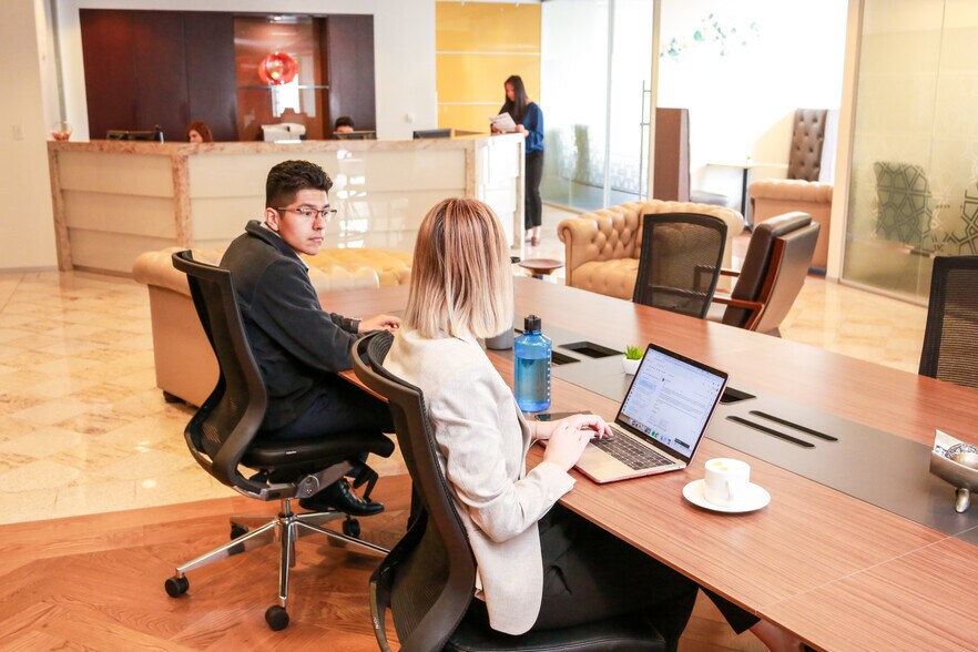 More Photos Of 601 S Figueroa St, Los Angeles Office For Lease