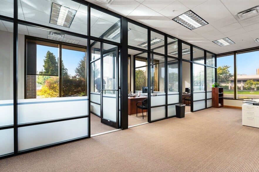 More Photos Of 1060 Jadwin Ave, Richland Office For Lease