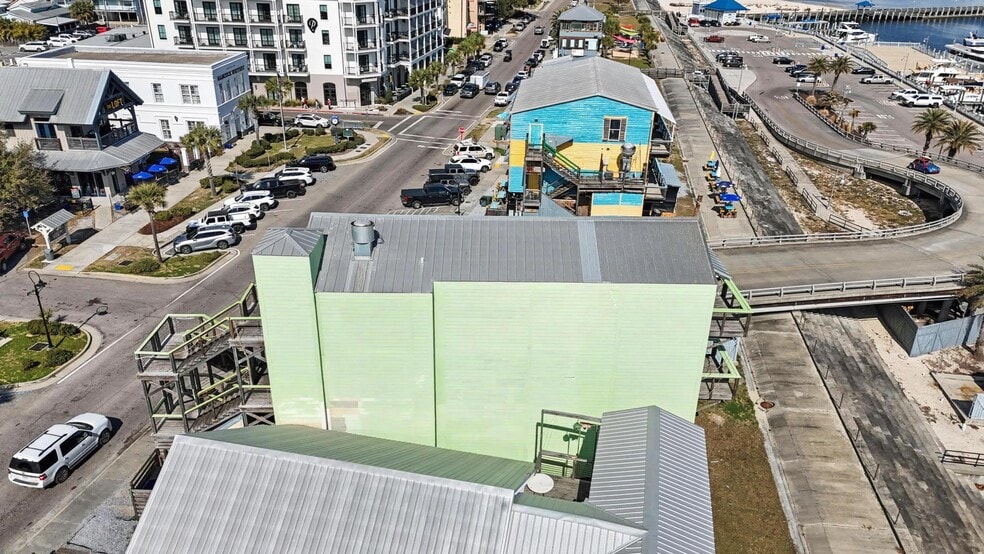 More Photos Of 113 S Beach Blvd, Bay Saint Louis Restaurant For Sale