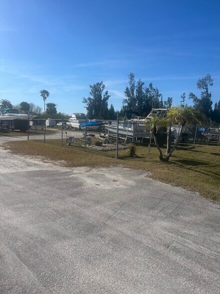 More Photos Of 4225 Taylor Rd, Punta Gorda Industrial For Sale