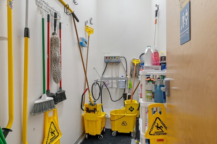 More Photos Of 311 NE 4th Ave, Crystal River Healthcare For Lease