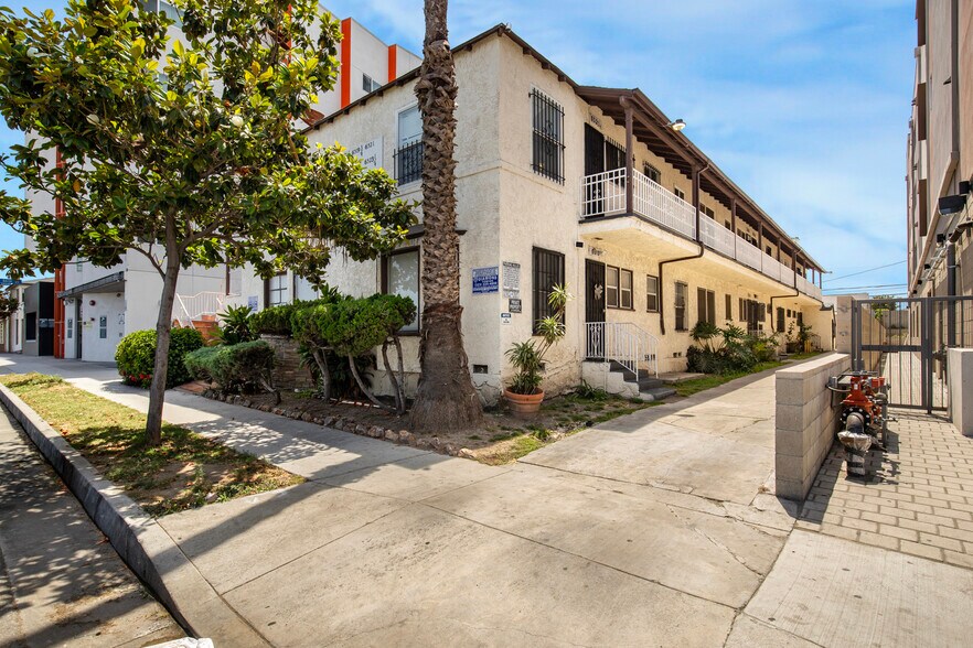 Primary Photo Of 6519 Crenshaw Blvd, Los Angeles Apartments For Sale