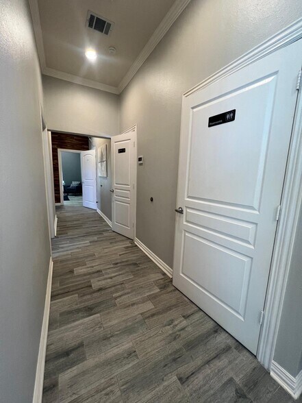 More Photos Of 5228 Village Creek Dr, Plano Office For Sale