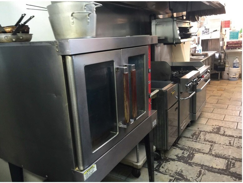 More Photos Of 8556 Macon Rd, Cordova Restaurant For Sale